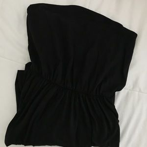 black maxi dress w leg slit